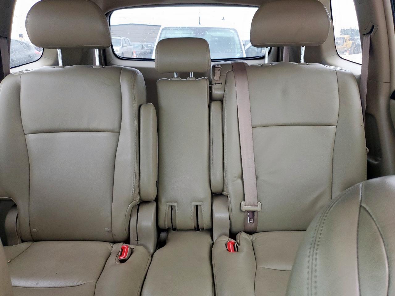 2011 Toyota Highlander Base VIN: 5TDZK3EHXBS040586 Lot: 63683955