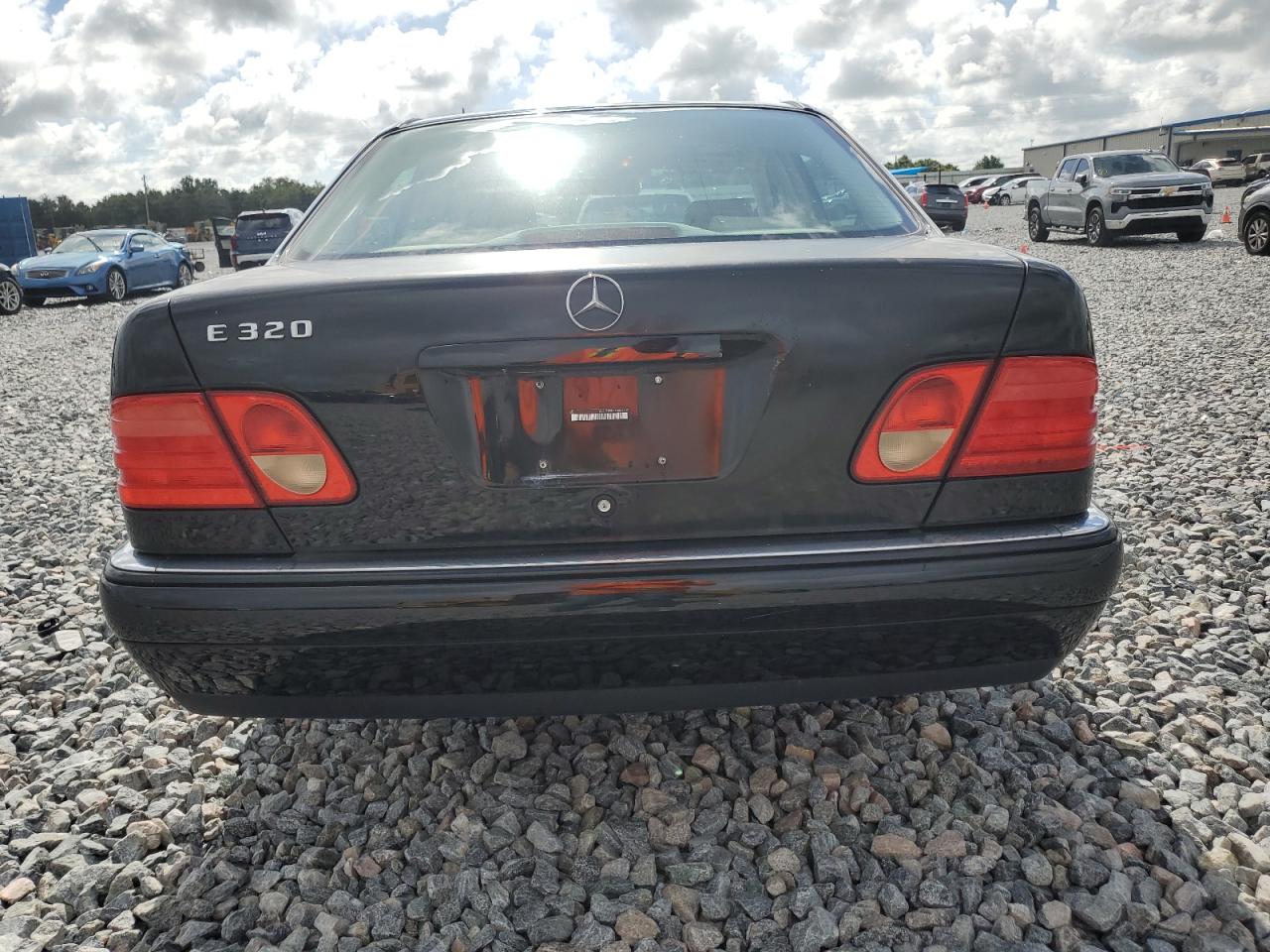 1999 Mercedes-Benz E 320 VIN: WDBJF65H0XA856437 Lot: 63395445