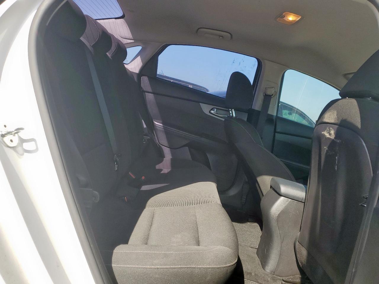 3KPF24AD7ME347125 2021 Kia Forte Fe