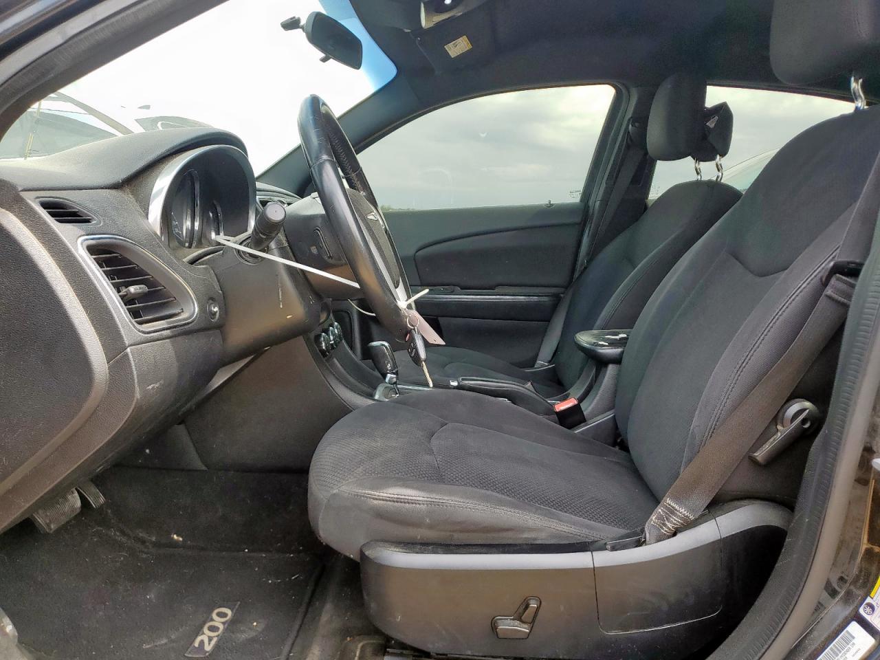 2013 Chrysler 200 Touring VIN: 1C3CCBBB3DN718606 Lot: 64169755