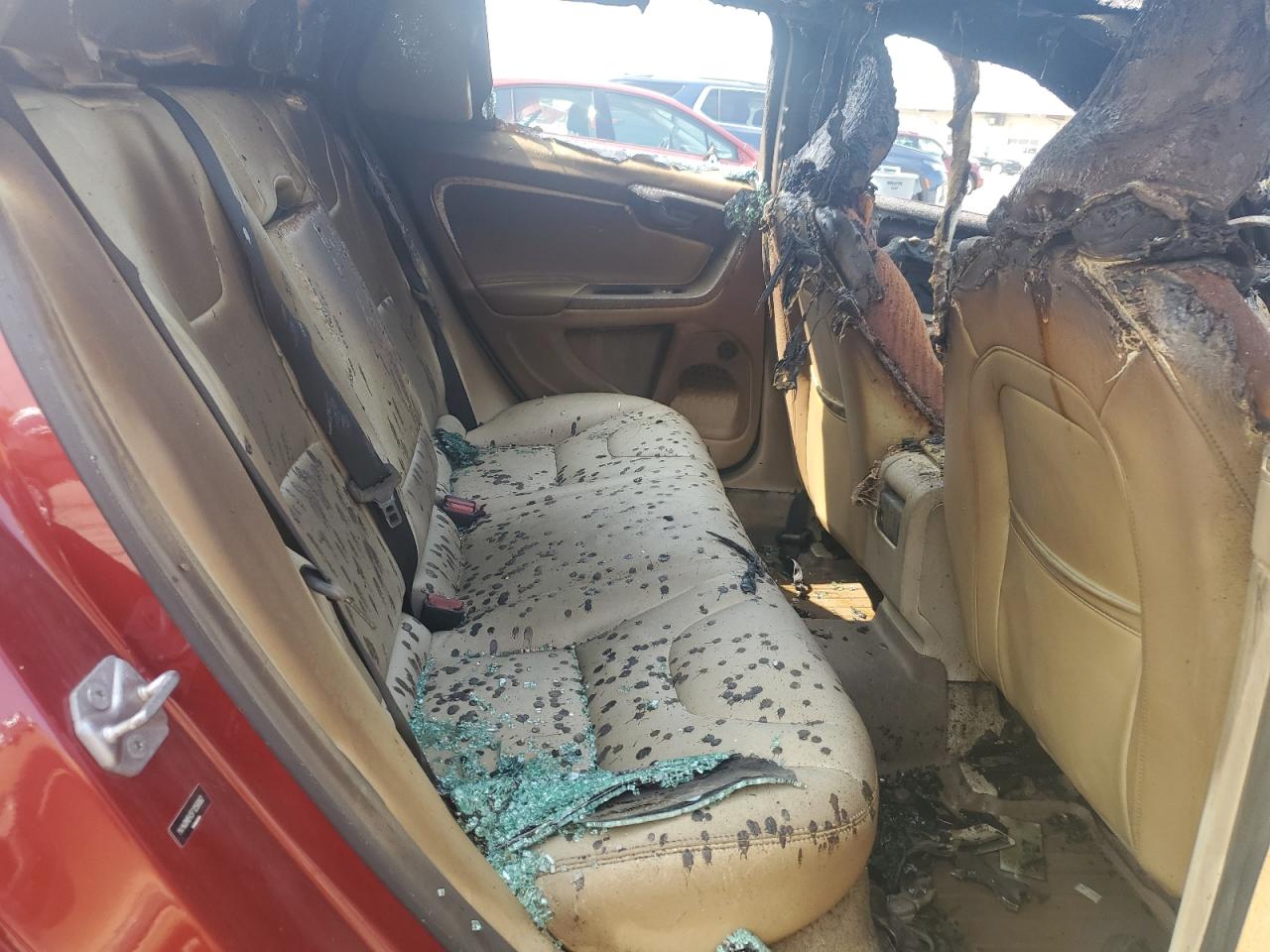 YV140MEK5F1258062 VOLVO V60 2015 RED Photo 10