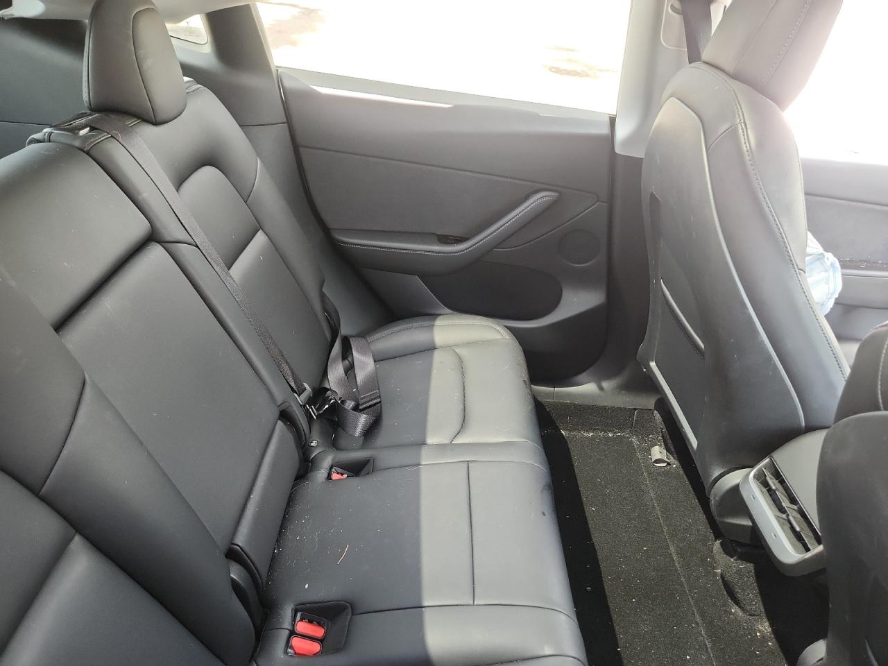 2021 Tesla Model Y VIN: 5YJYGDEE5MF085788 Lot: 63967425