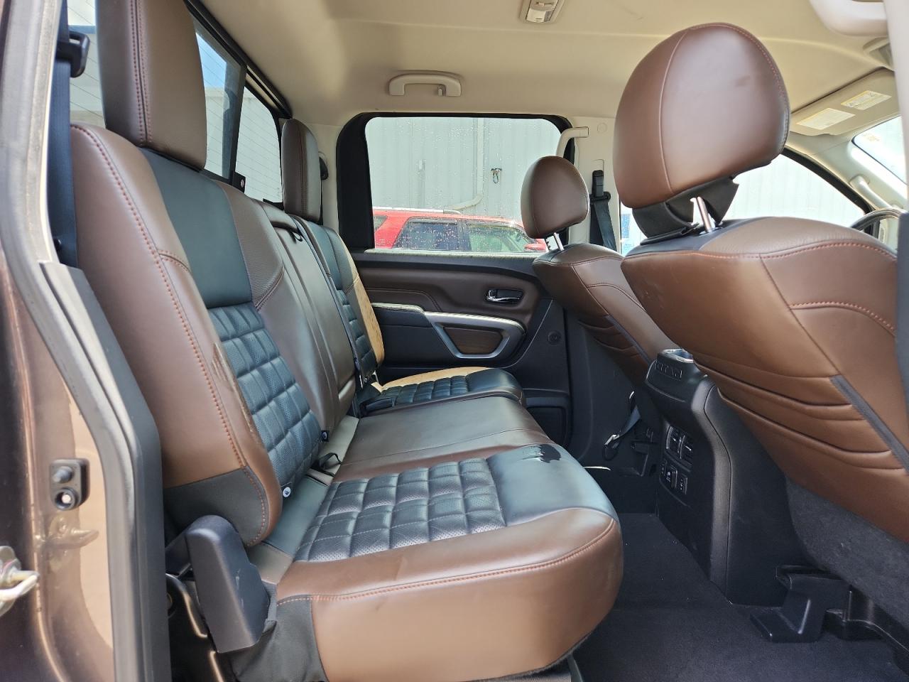 2017 Nissan Titan Sv VIN: 1N6AA1E63HN501917 Lot: 64275375