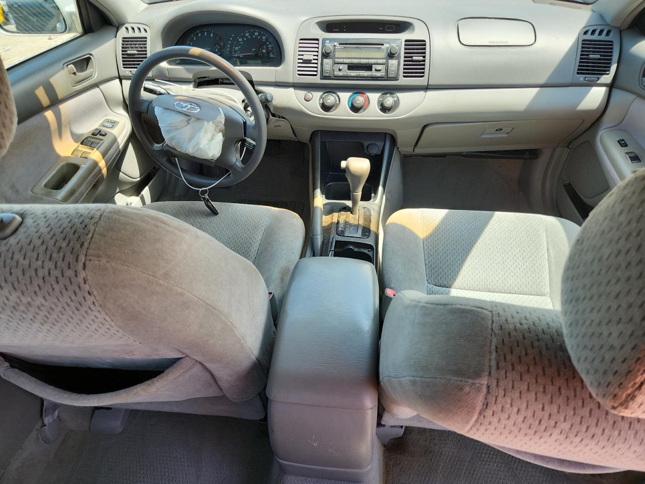 2004 Toyota Camry Le VIN: 4T1BE32K54U910196 Lot: 64400295