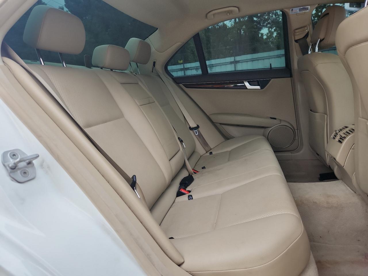 2014 Mercedes-Benz C 300 4Matic VIN: WDDGF8AB5EA951569 Lot: 63603265