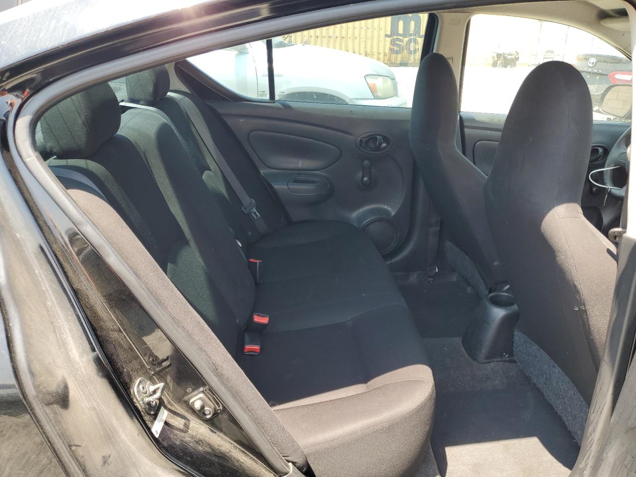 2014 Nissan Versa S VIN: 3N1CN7AP2EL863835 Lot: 65041265