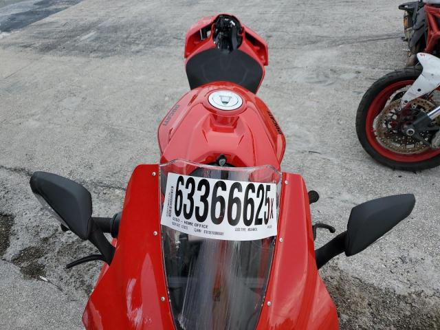2025 DUCATI PANIGALE V4  