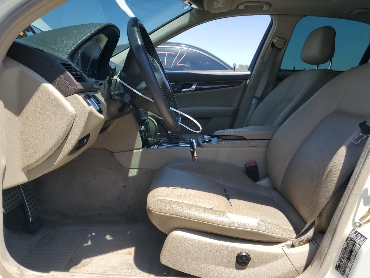2011 Mercedes-Benz C 300 VIN: WDDGF5EB9BA451452 Lot: 63316055
