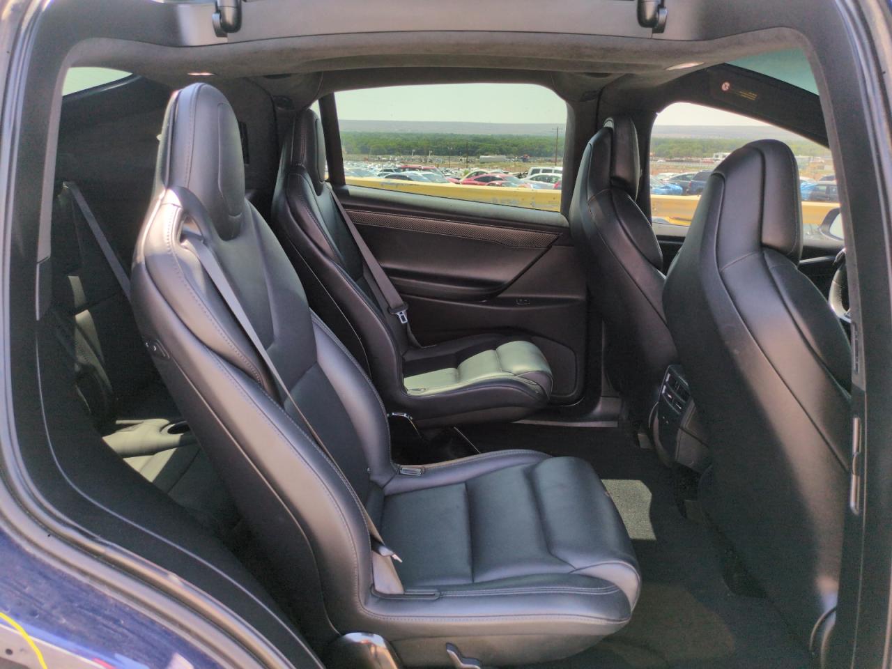 2018 Tesla Model X VIN: 5YJXCBE27JF136527 Lot: 62192045