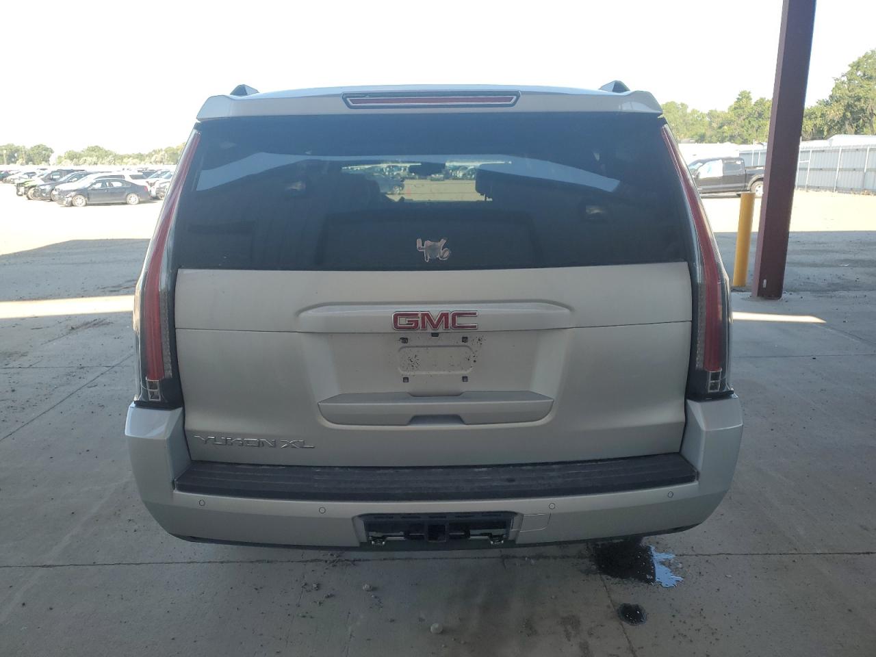 2017 GMC Yukon Xl K1500 Slt VIN: 1GKS2GKC5HR321434 Lot: 63478815