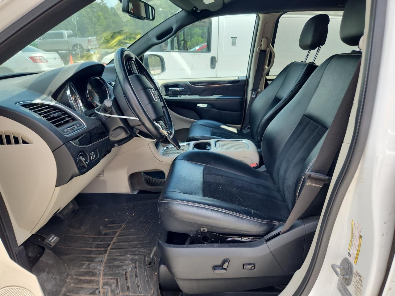 2017 Dodge Grand Caravan Sxt VIN: 2C4RDGCG9HR625320 Lot: 64204235