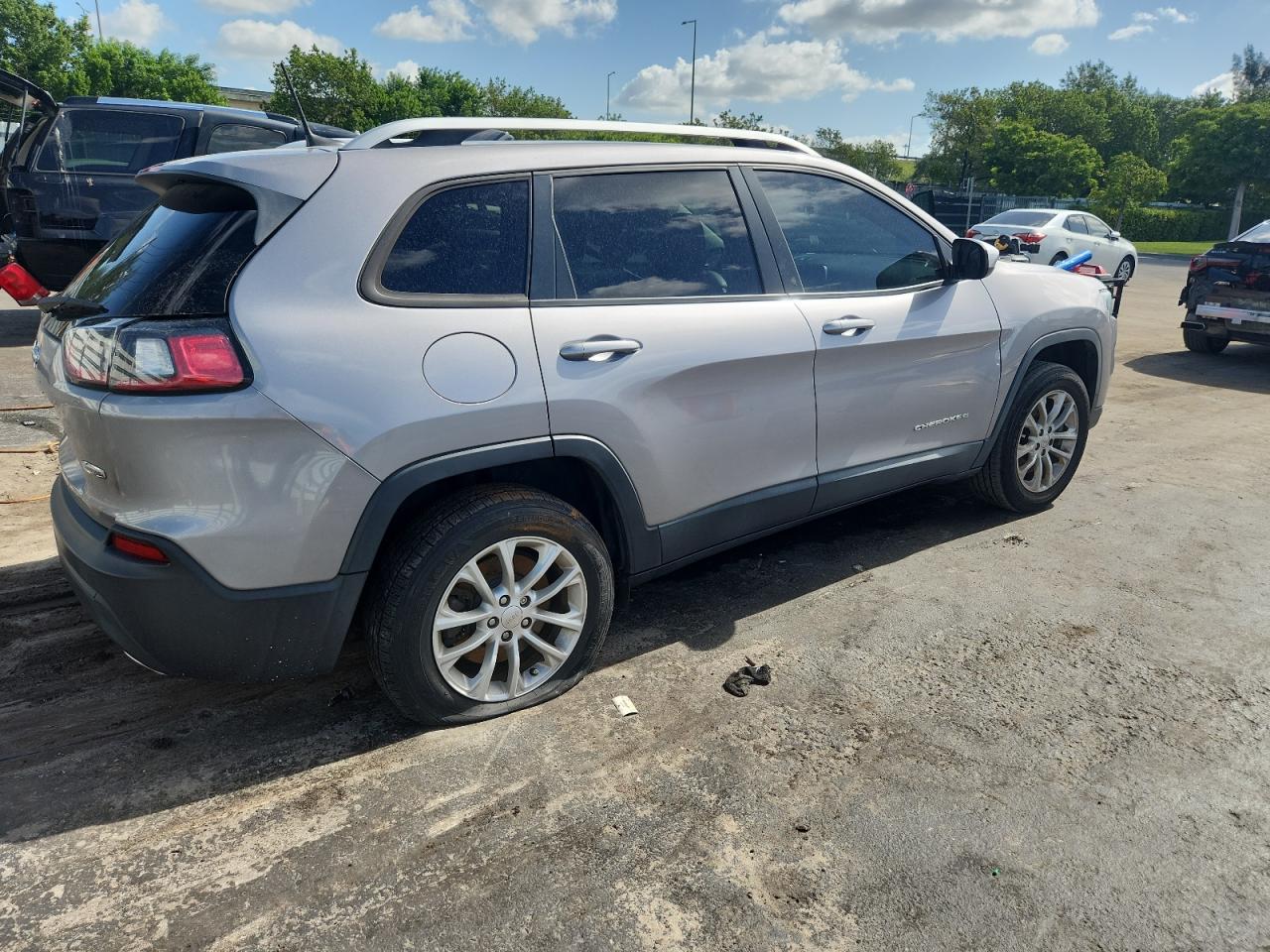 2020 Jeep Cherokee Latitude VIN: 1C4PJLCX5LD503414 Lot: 66838545