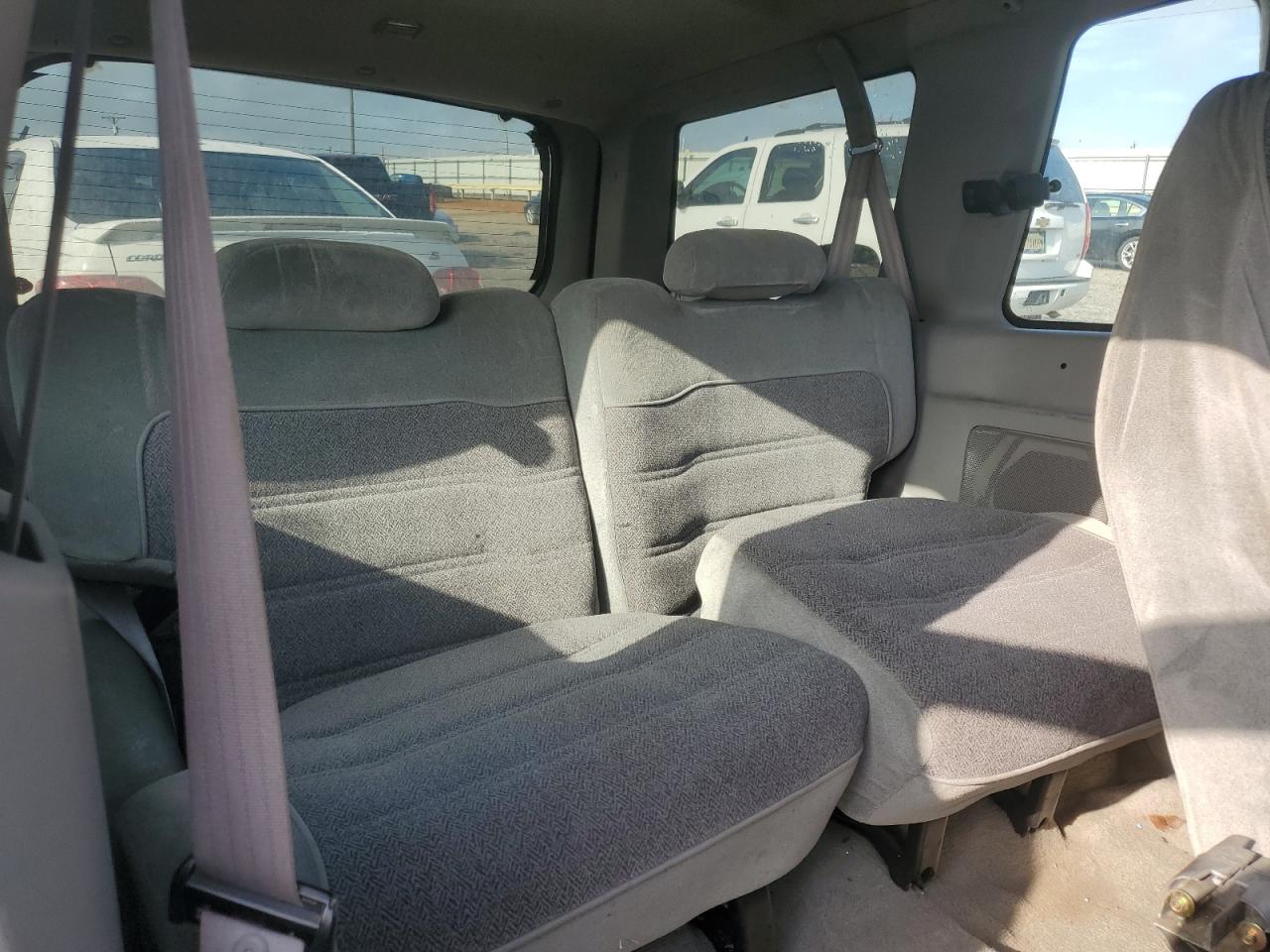 1998 Ford Explorer VIN: 1FMYU24X2WUB61134 Lot: 63490355