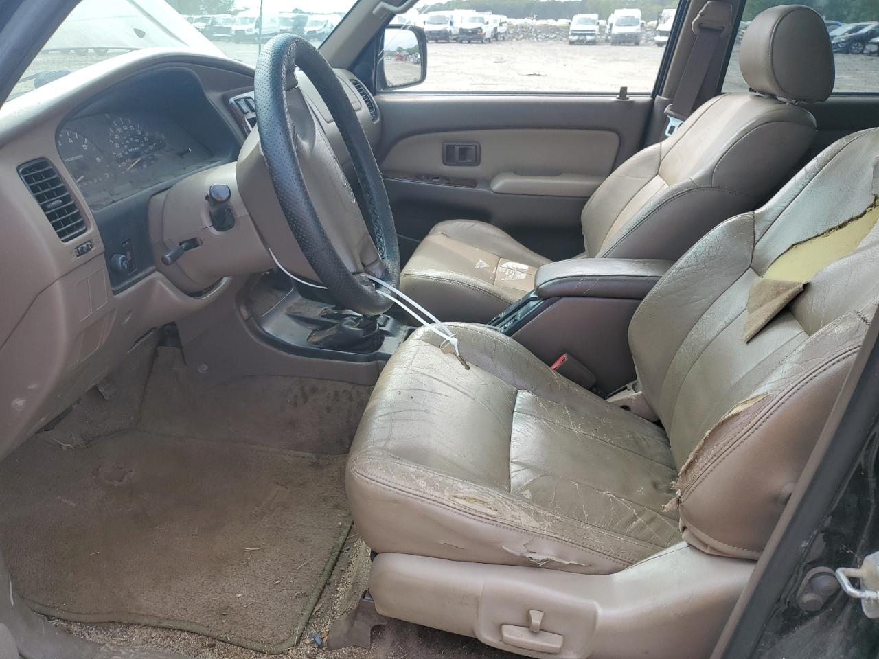 1998 Toyota 4Runner Limited VIN: JT3HN87R6W0156743 Lot: 64699725