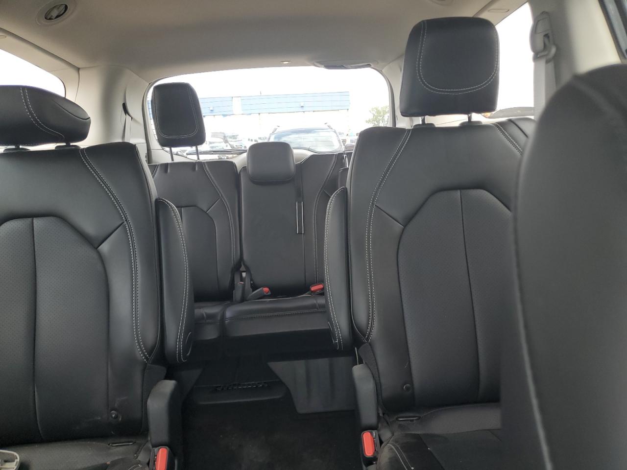 2023 Chrysler Pacifica Touring L VIN: 2C4RC1BG4PR575183 Lot: 65431805