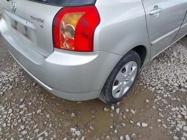 2005 TOYOTA COROLLA T2