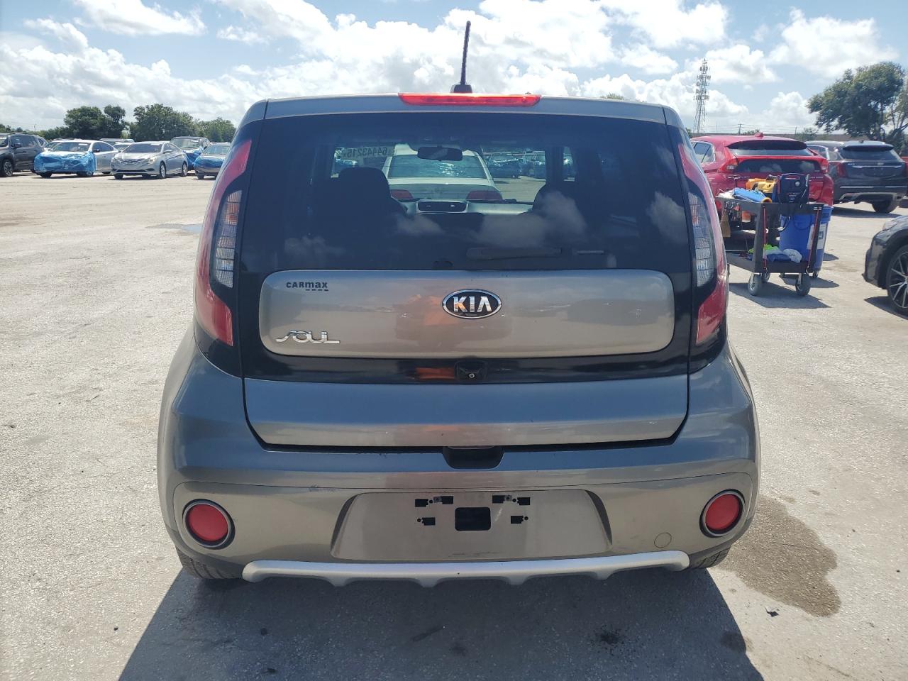 2018 Kia Soul + VIN: KNDJP3A56J7579015 Lot: 64443215
