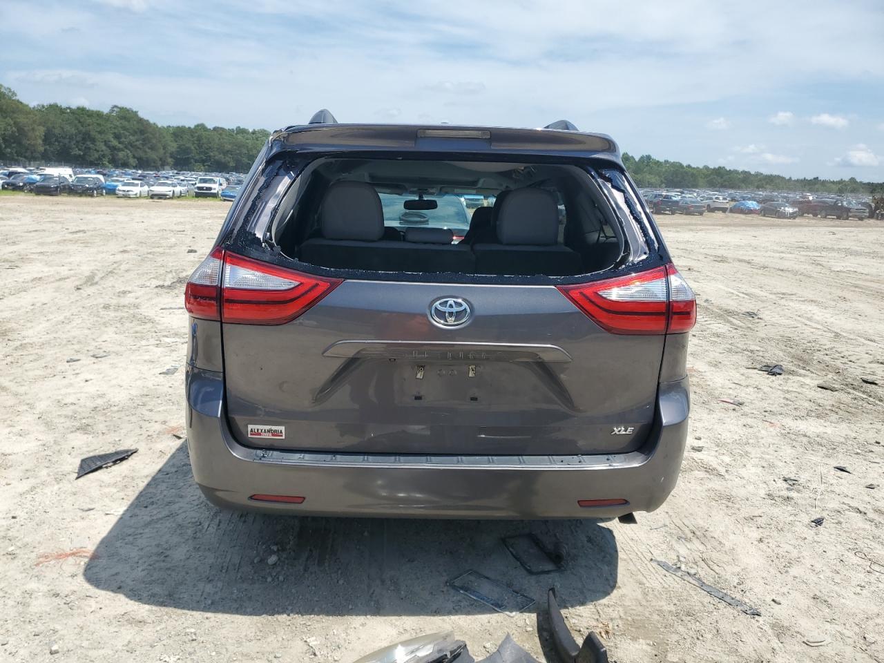 2015 Toyota Sienna Xle VIN: 5TDYK3DC7FS577620 Lot: 65393635