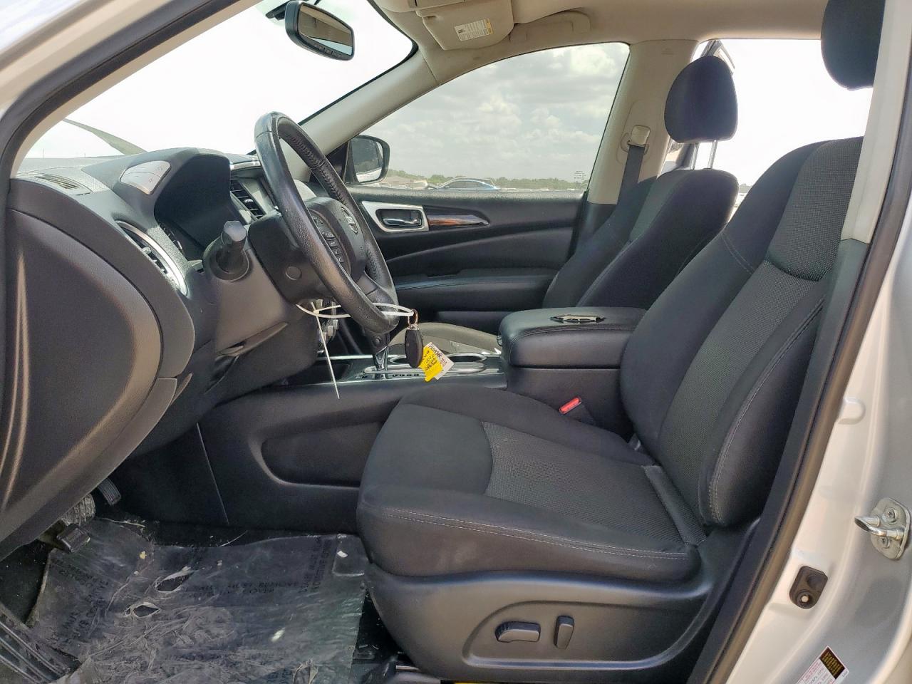 5n1dr2bn2lc613666 5N1DR2BN2LC613666 2020 Nissan Pathfinder Sv