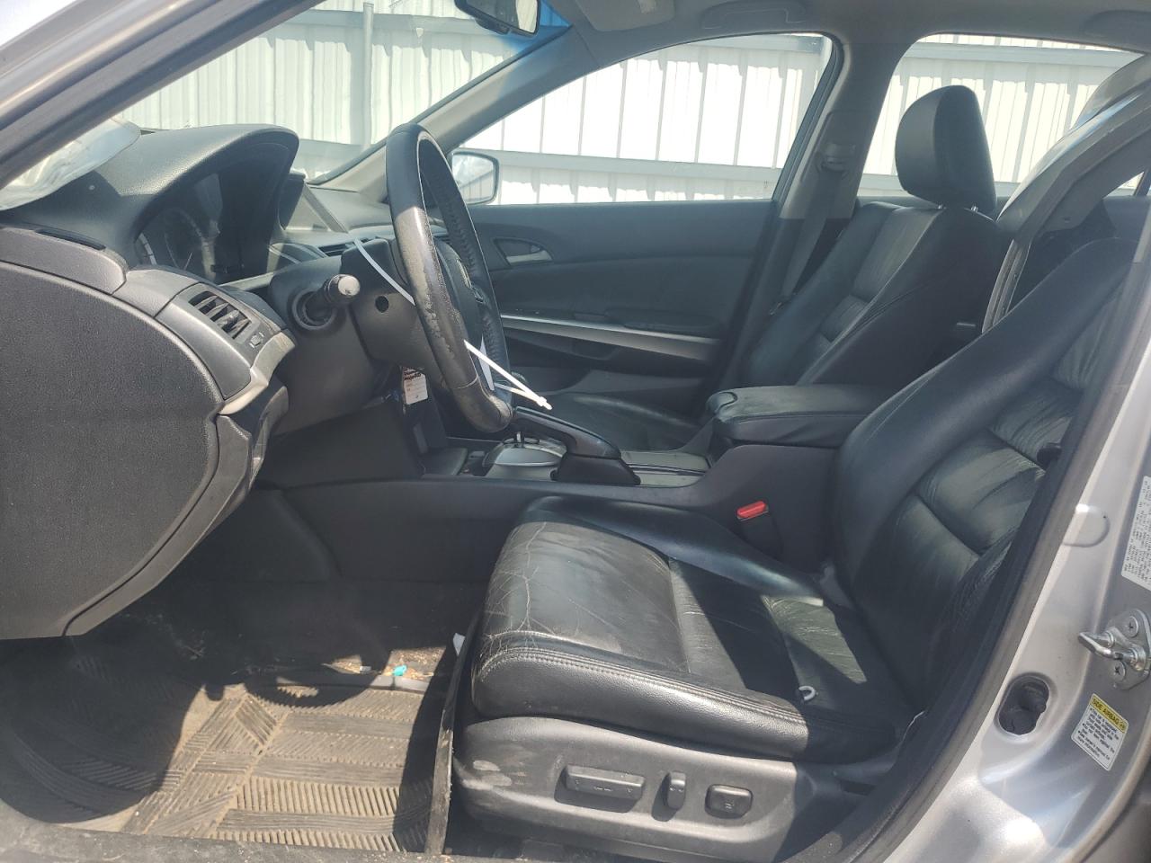 2010 Honda Accord Exl VIN: 1HGCP3F84AA005870 Lot: 64390435