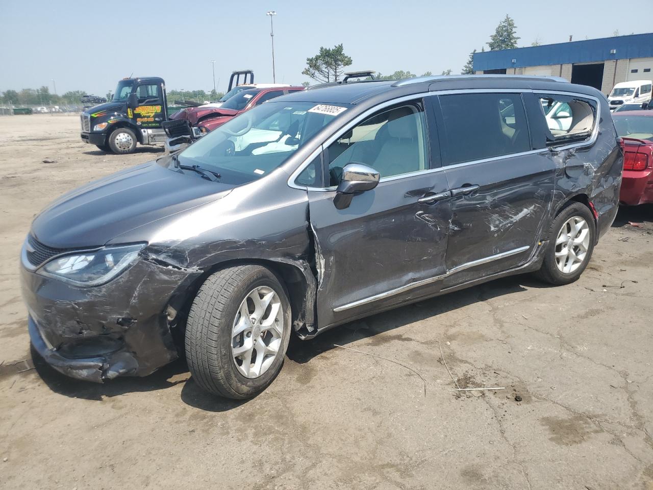 2020 Chrysler Pacifica Limited VIN: 2C4RC1GG5LR135735 Lot: 64766805
