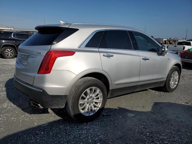  CADILLAC XT5 2019 Srebrny