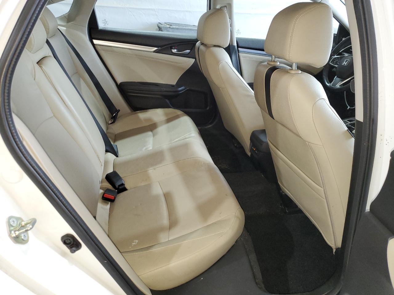 2016 Honda Civic Touring VIN: 19XFC1F91GE008526 Lot: 65807545