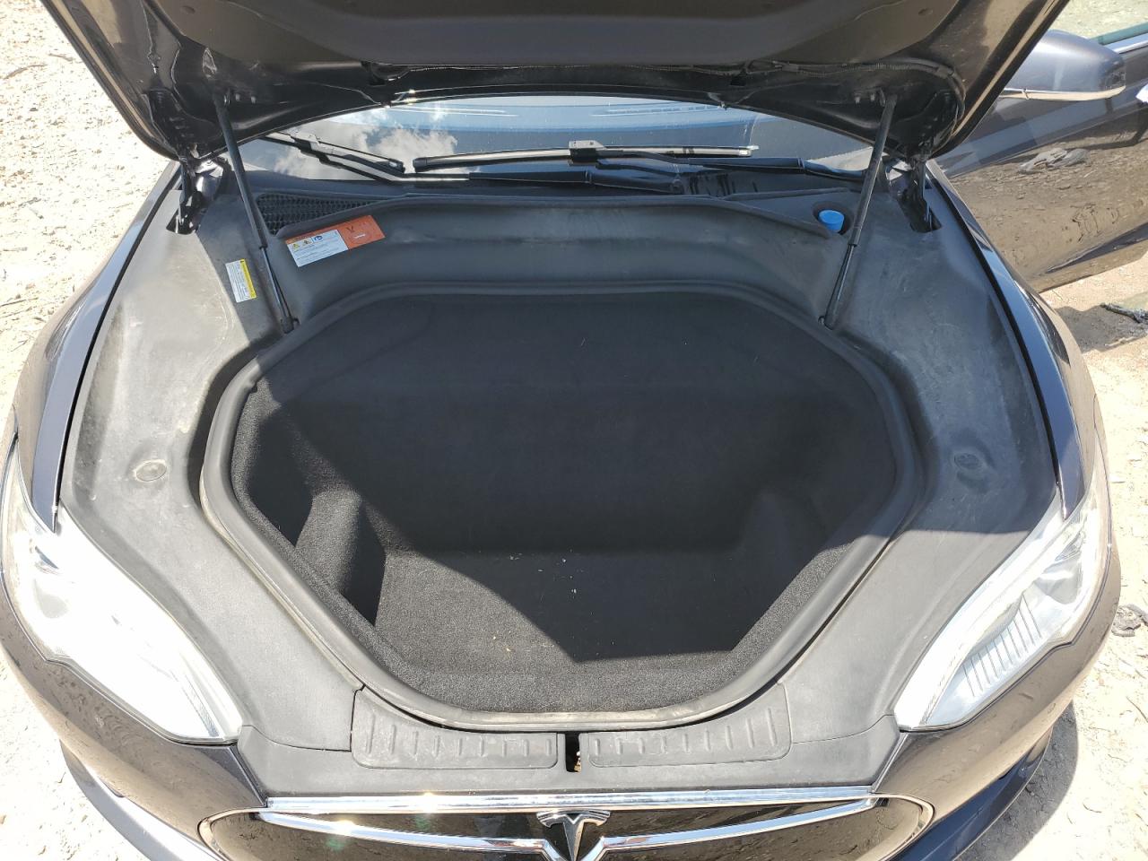 2015 Tesla Model S 70D VIN: 5YJSA1S29FF096800 Lot: 63155685