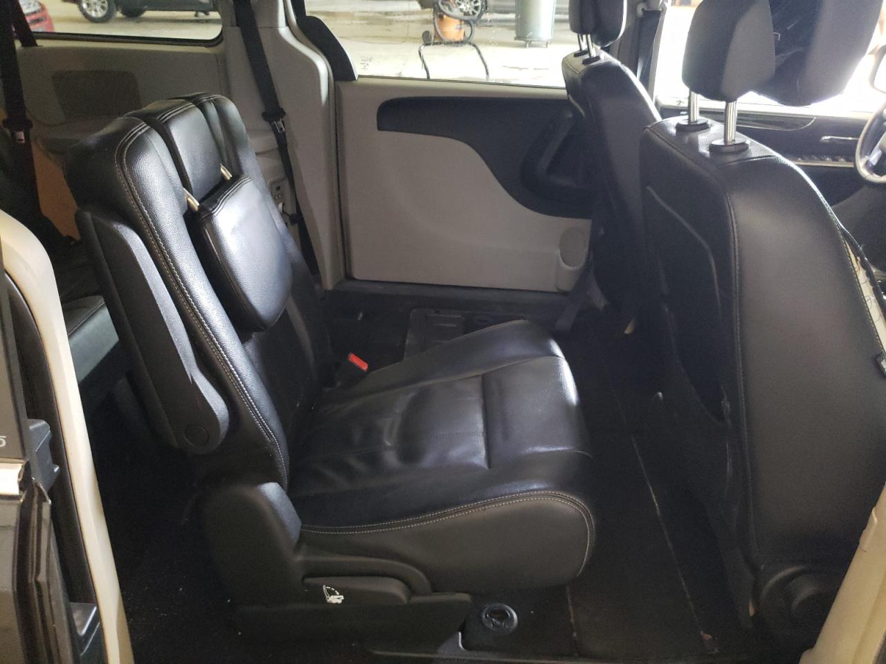2013 Chrysler Town & Country Touring VIN: 2C4RC1BG0DR705570 Lot: 65339865