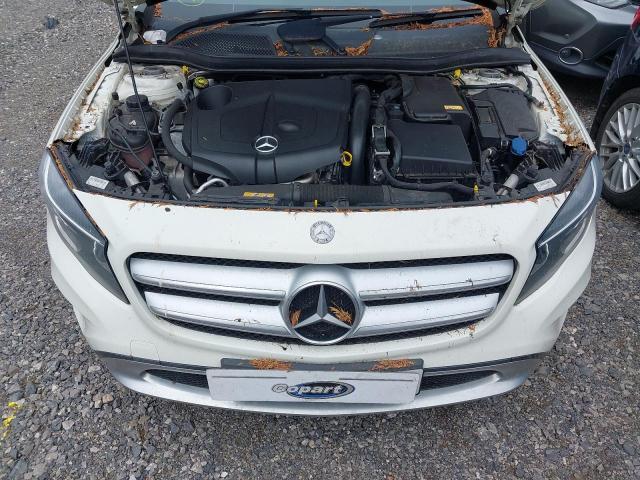 2015 MERCEDES BENZ GLA 200 D