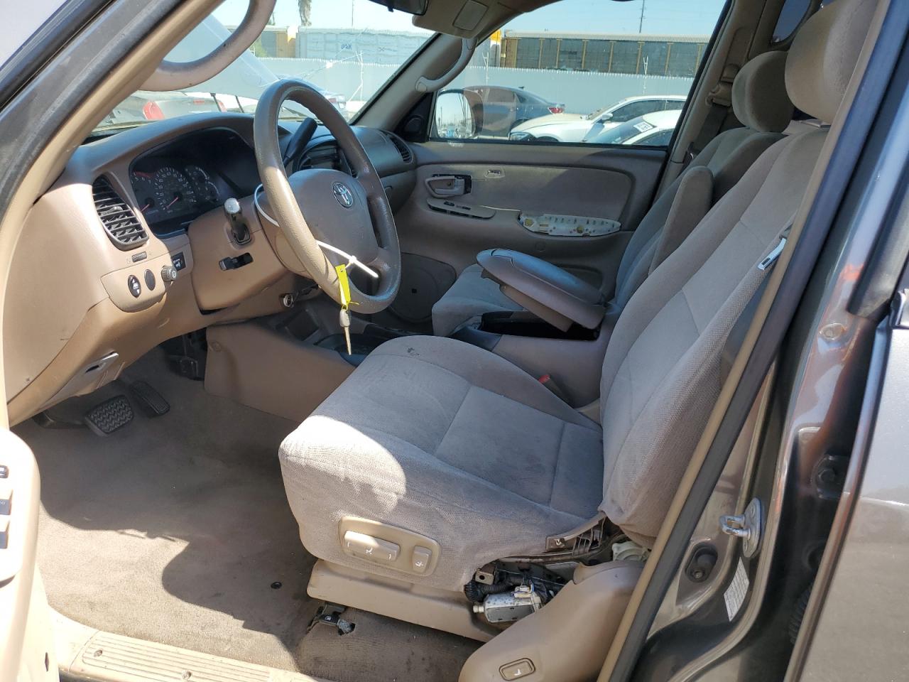 2004 Toyota Sequoia Sr5 VIN: 5TDZT34A34S217418 Lot: 63440535