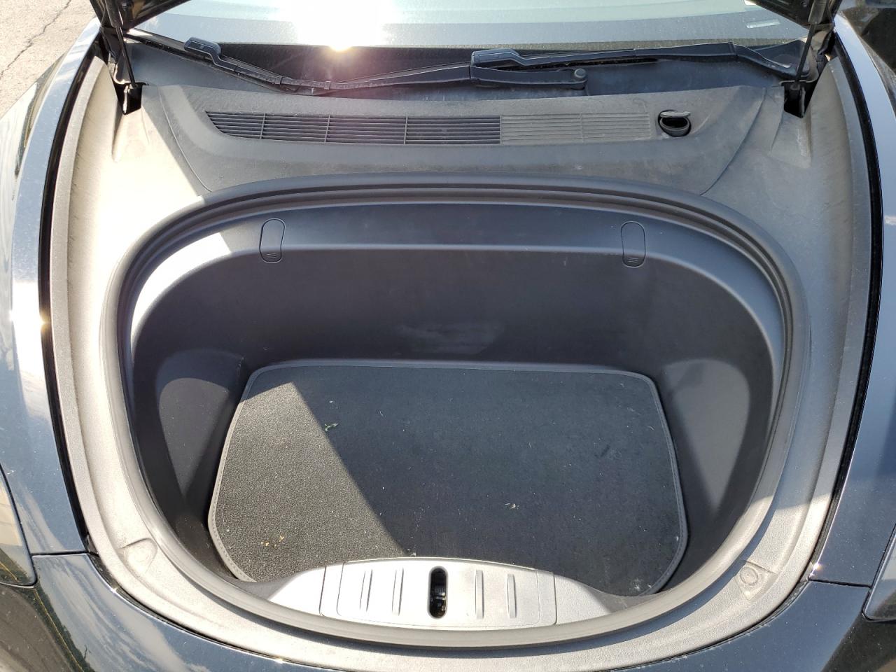 2018 Tesla Model 3 VIN: 5YJ3E1EB3JF170807 Lot: 62177185