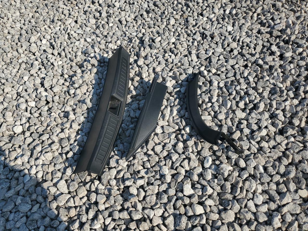 2018 Tesla Model S VIN: 5YJSA1E25JF277901 Lot: 64364025