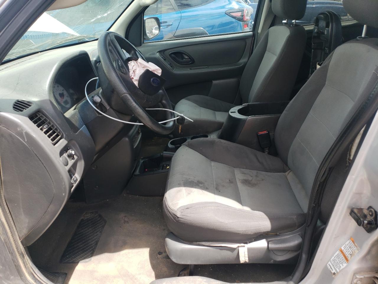 2004 Ford Escape Xls VIN: 1FMCU92164KB52835 Lot: 63619835