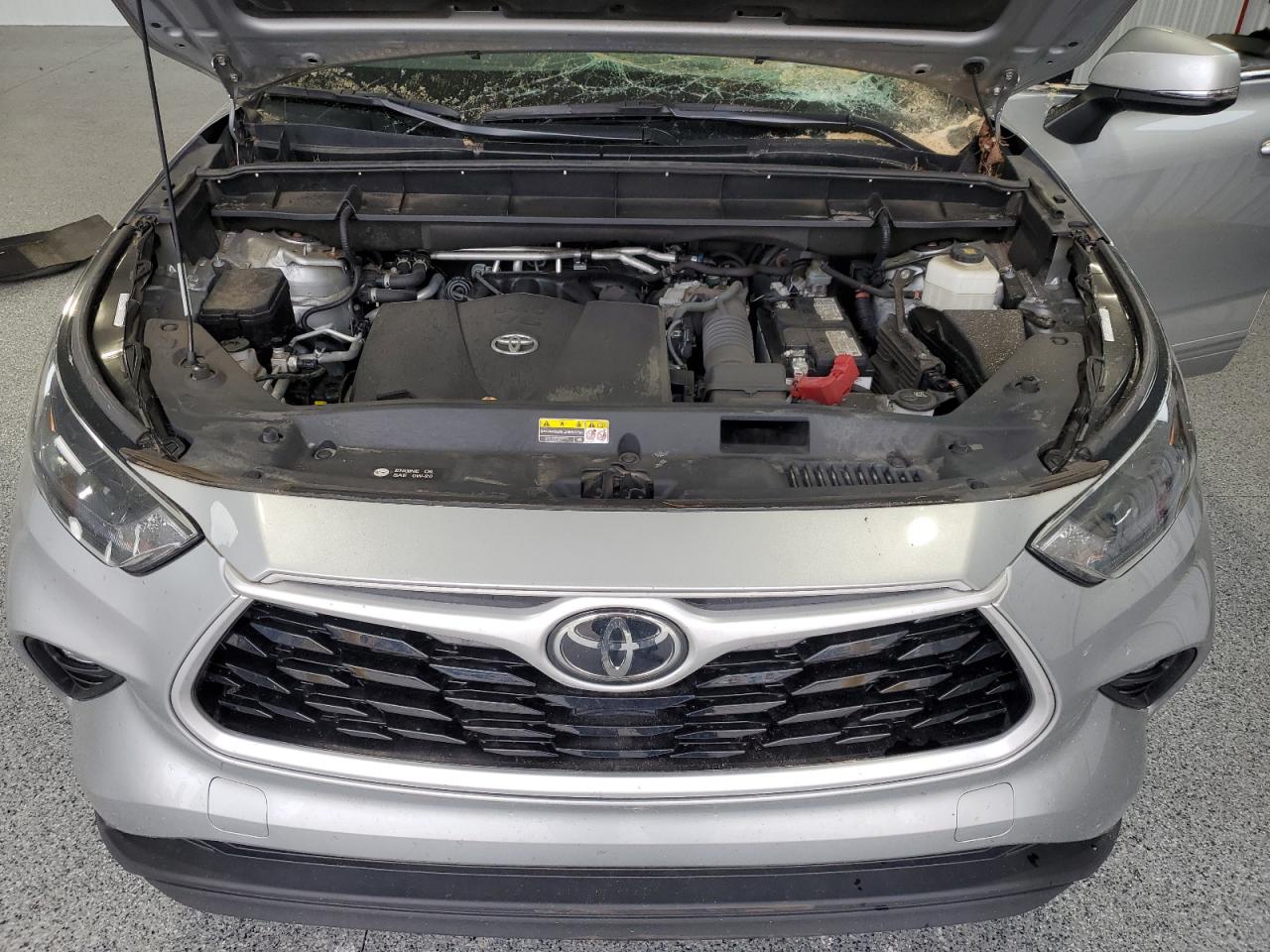 2022 Toyota Highlander Xle VIN: 5TDGZRBH4NS560801 Lot: 63817915