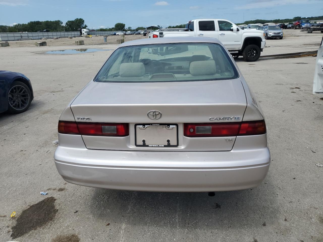 1999 Toyota Camry Le VIN: 4T1BF22K3XU080281 Lot: 63824555