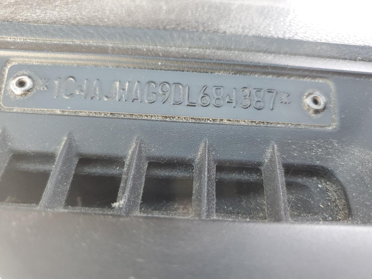 1c4ajwag9dl684387 1C4AJWAG9DL684387 2013 Jeep Wrangler Sport