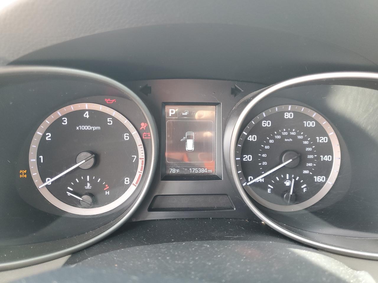 2017 Hyundai Santa Fe Se VIN: KM8SMDHF4HU201056 Lot: 65419505