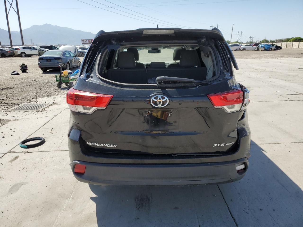 2017 Toyota Highlander Se VIN: 5TDJZRFH6HS396732 Lot: 64037685