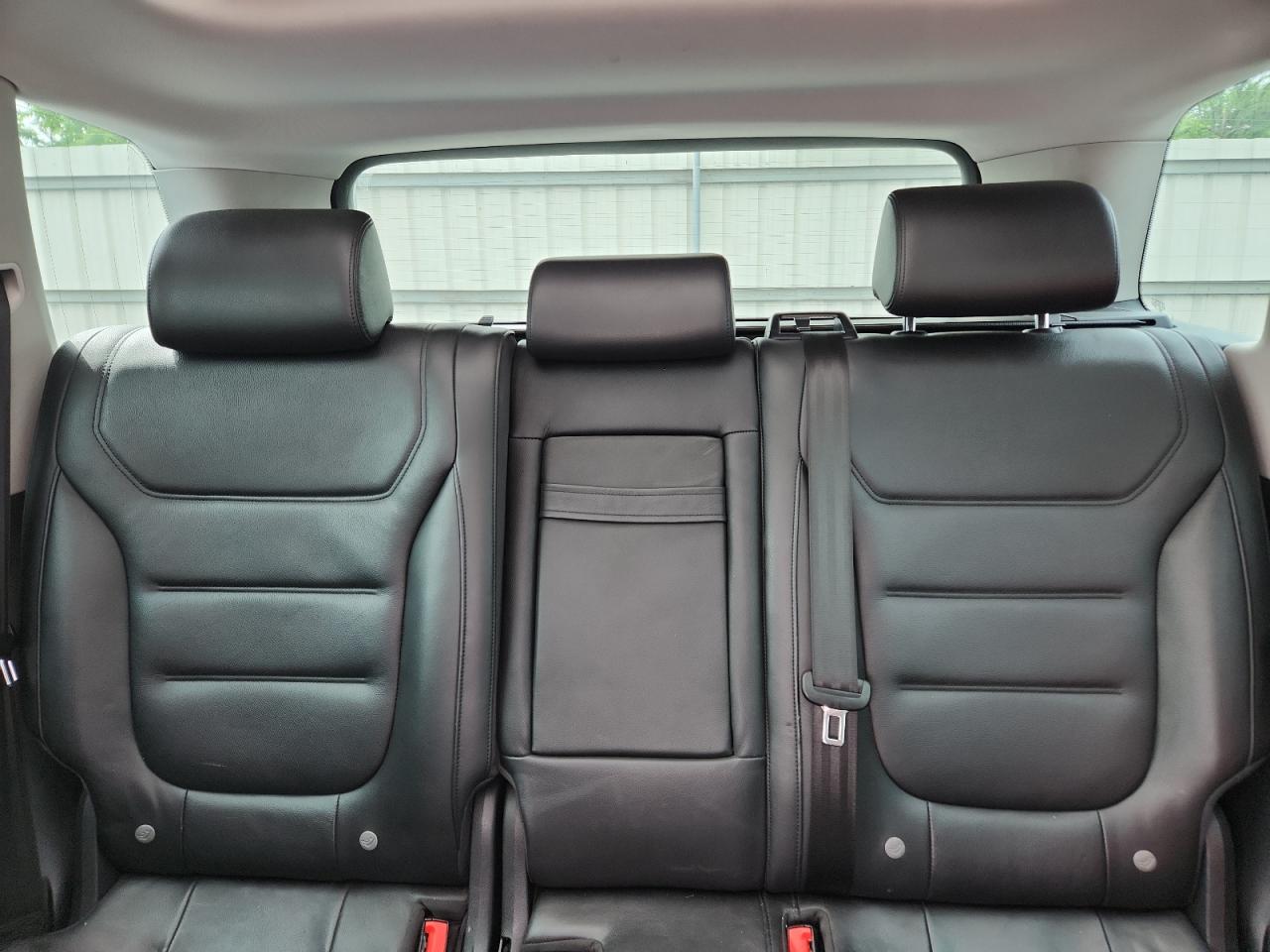 2011 Volkswagen Touareg Hybrid VIN: WVGFG9BP3BD003163 Lot: 63349305