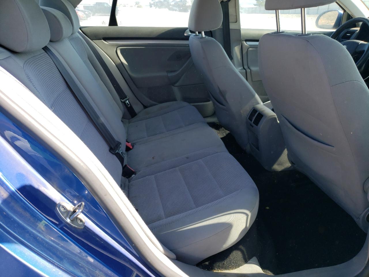 2008 Volkswagen Jetta S VIN: 3VWJZ71K98M123207 Lot: 64792255