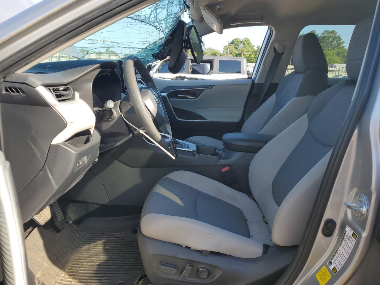 2020 Toyota Rav4 Xle VIN: 2T3W1RFV4LW081535 Lot: 65607275