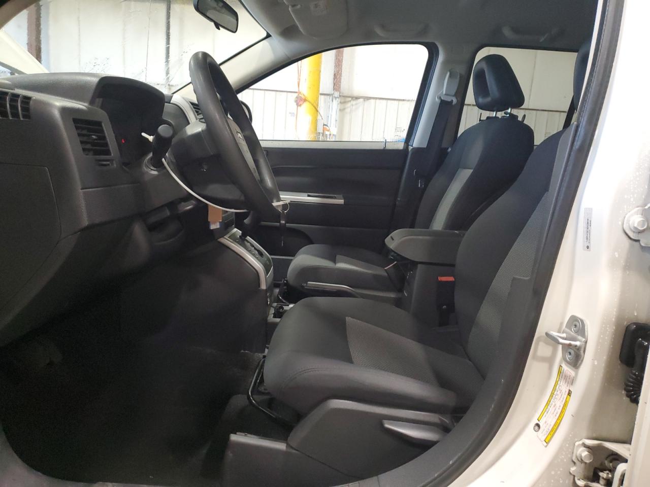 2008 Jeep Compass Sport VIN: 1J8FF47W78D639810 Lot: 64455105