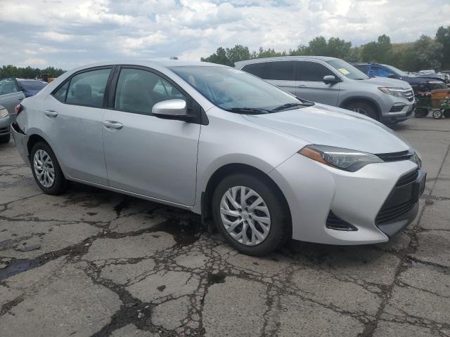  TOYOTA COROLLA 2018 Srebrny
