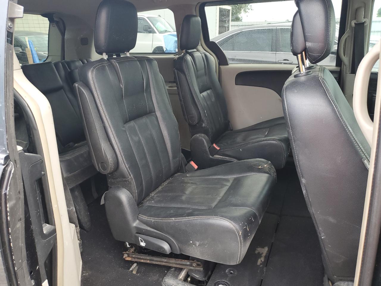 2014 Chrysler Town & Country Touring VIN: 2C4RC1BG3ER211396 Lot: 65449075