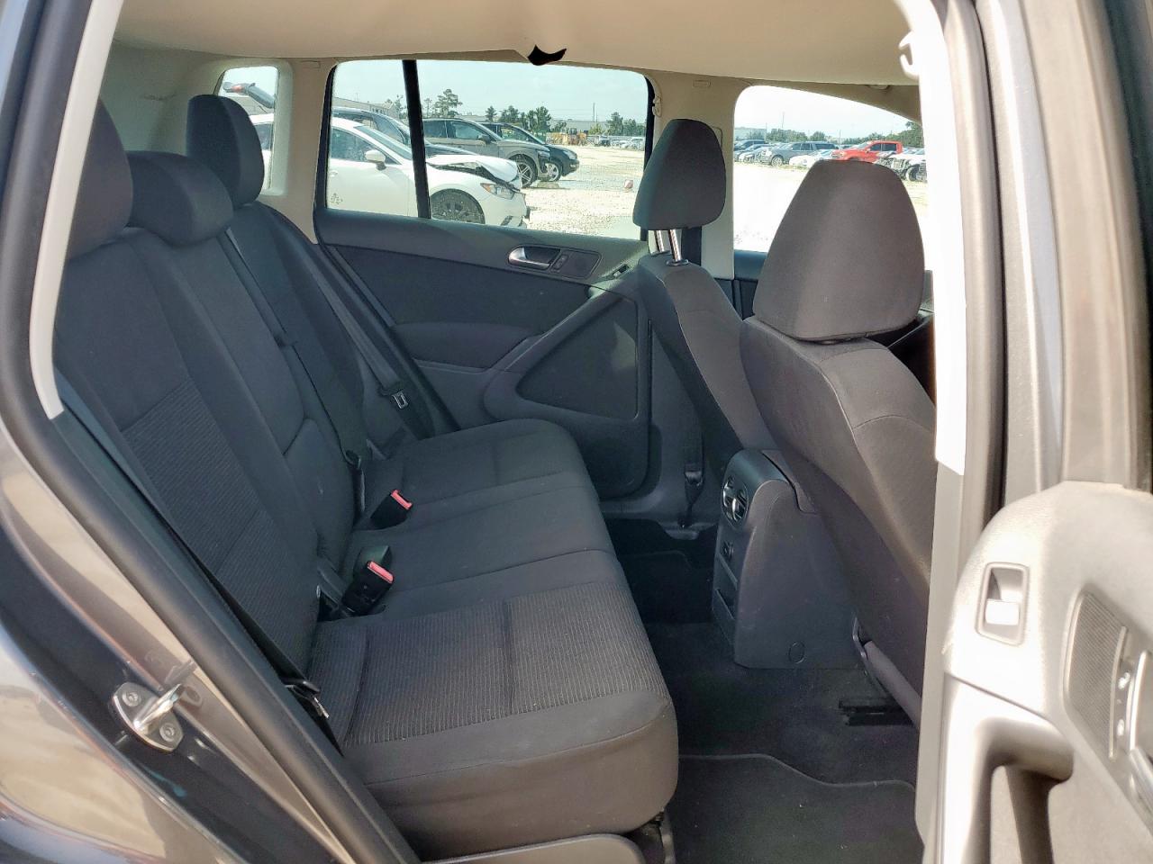 2014 Volkswagen Tiguan S VIN: WVGAV3AX1EW598991 Lot: 64499755
