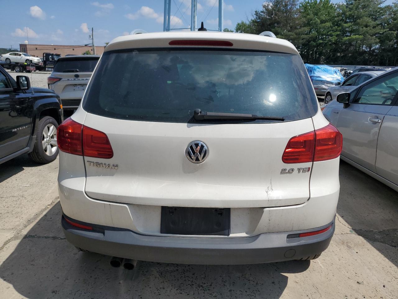 2012 Volkswagen Tiguan S VIN: WVGAV7AX0CW530332 Lot: 63811955