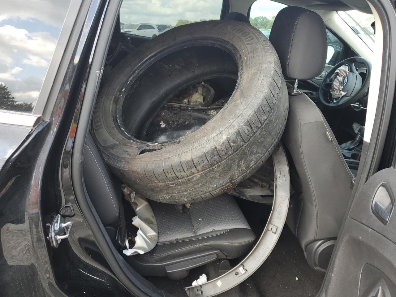 2017 Ford Escape Se VIN: 1FMCU0G92HUB87618 Lot: 64218825