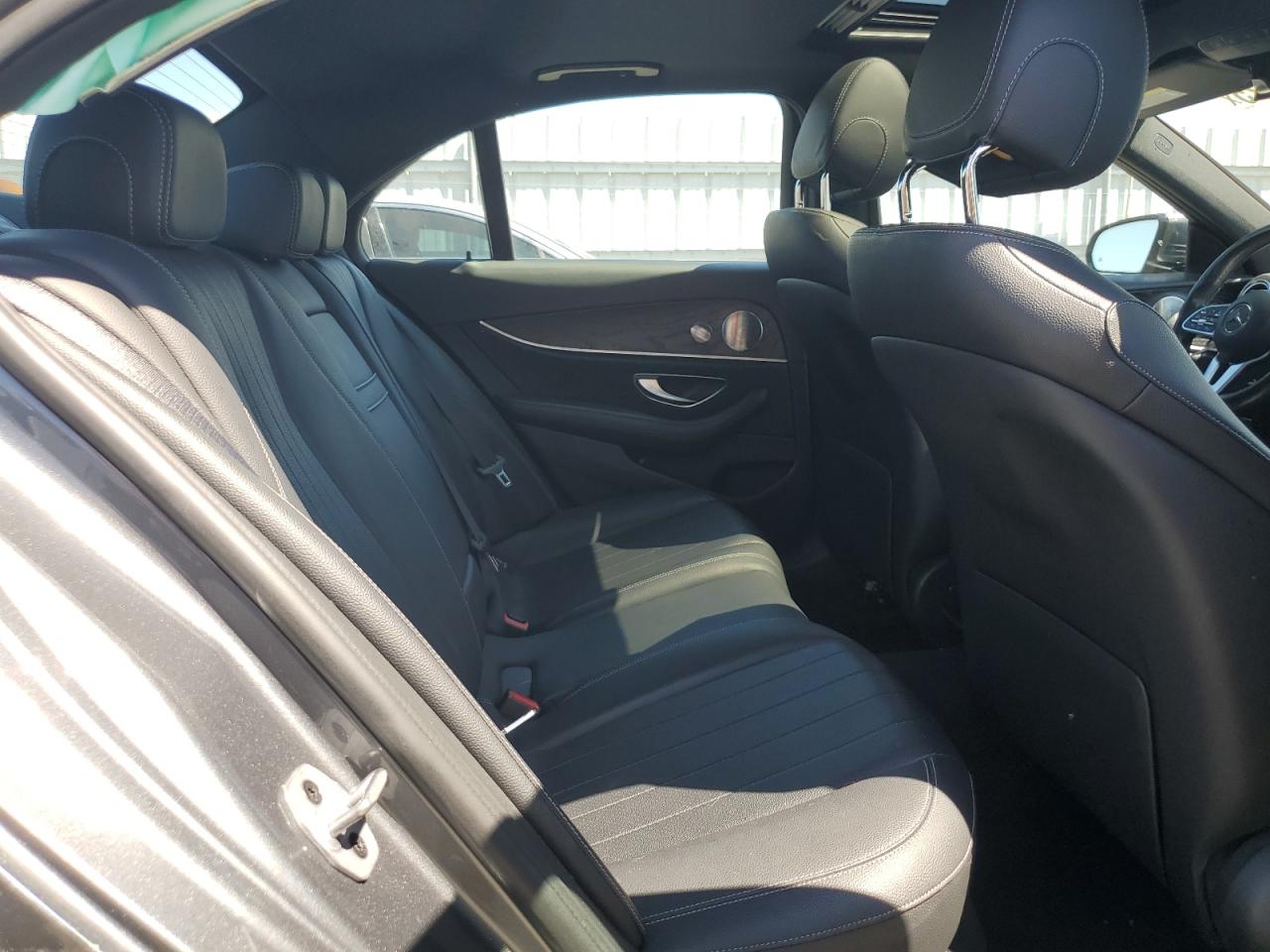 2019 Mercedes-Benz E 300 4Matic VIN: WDDZF4KB0KA489269 Lot: 63782925