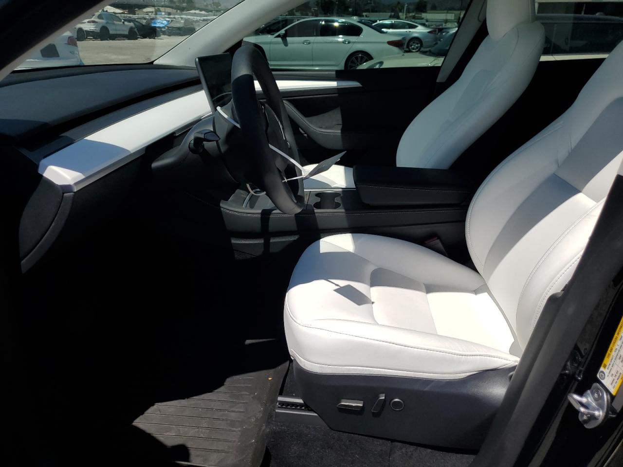 2024 Tesla Model Y VIN: 7SAYGDED6RF101479 Lot: 66221595